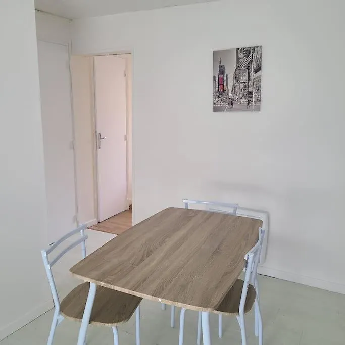 Apartment Appartement T1 Place Keruscun Brest